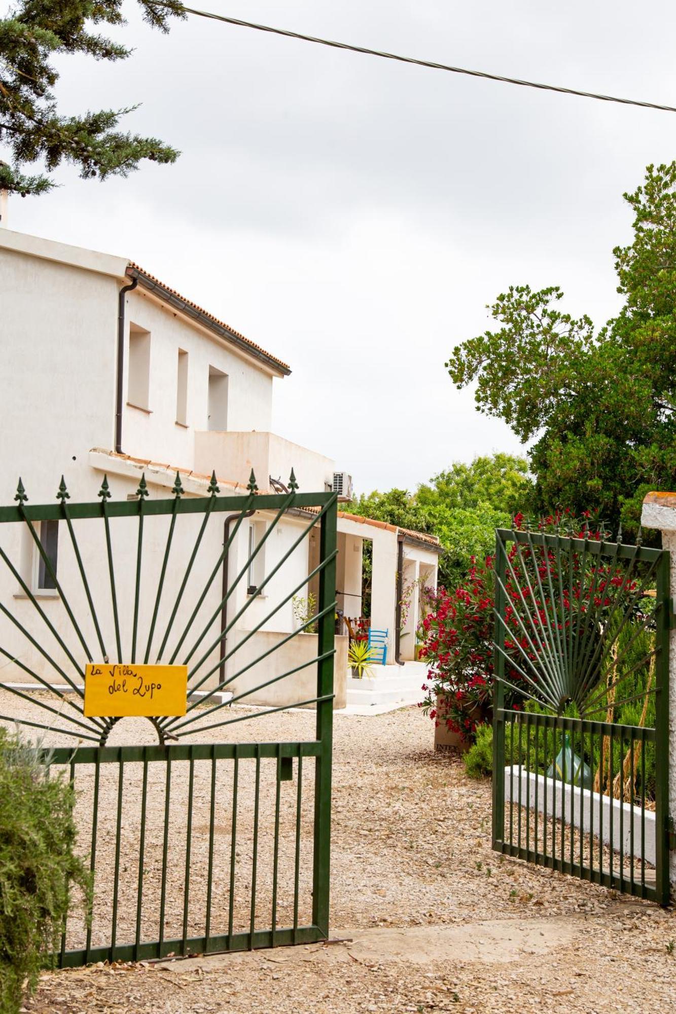 Villa Del Lupo Santa Maria la Palma Exteriör bild